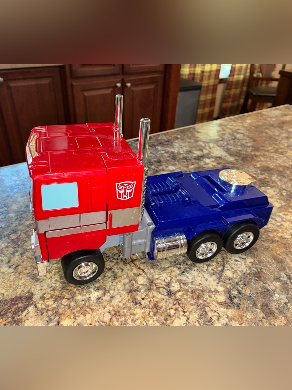 Transformers G1 Optimus Prime 12 inch Converting Lights with remote